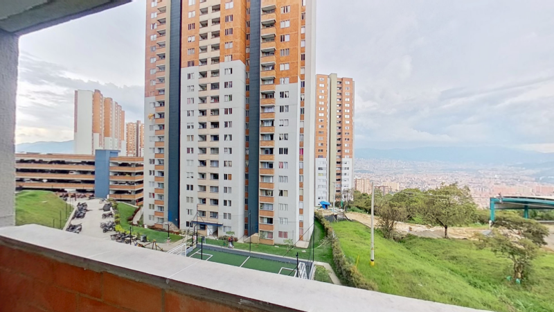 Luna del Mar / Medellín