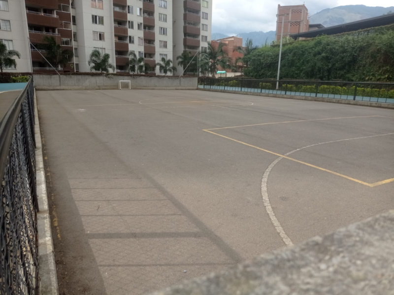 EN BELLO – PUERTA MADERA