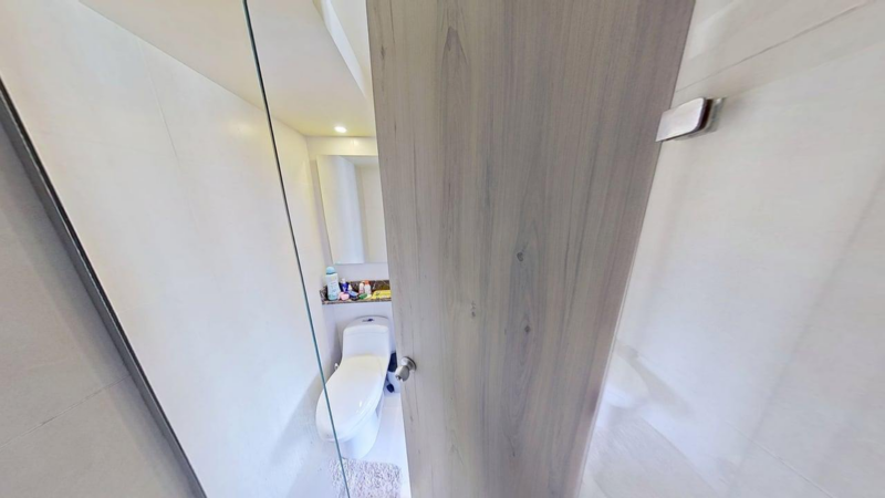 EN BELLO – PUERTA MADERA