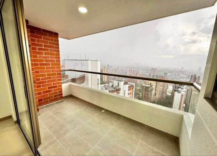 EN PARQUE RESIDENCIAL PARÍS – SABANETA, ANTIOQUIA