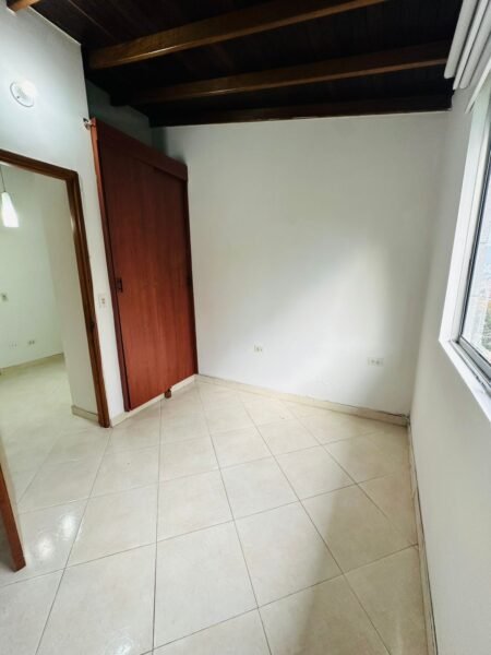 EN VENTA CALASANZ PARTE ALTA – UNIDAD CALASANIA DEL SOL
