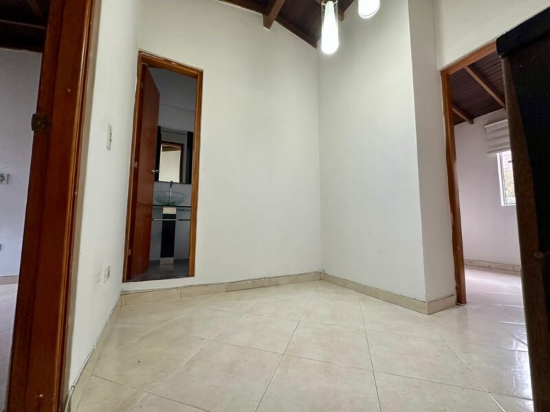 EN VENTA CALASANZ PARTE ALTA – UNIDAD CALASANIA DEL SOL
