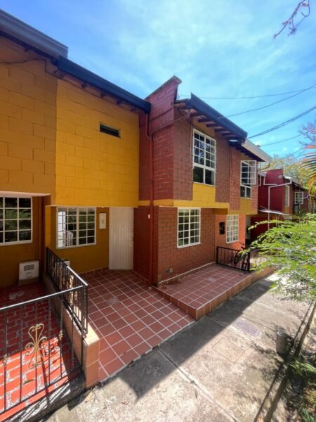 EN UNIDAD CAMPESTRE RIACHUELOS – BELLO, ANTIOQUIA