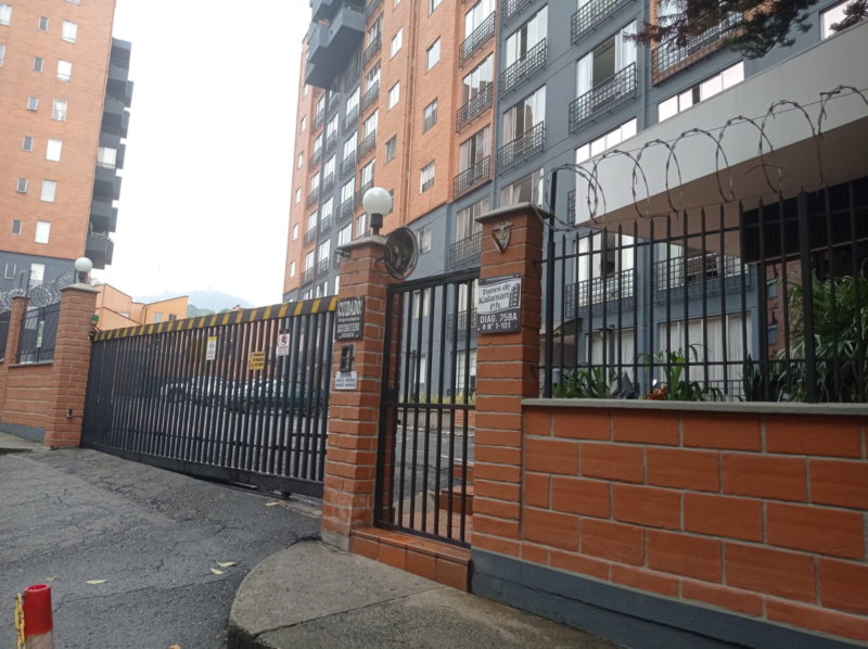 EN MEDELLÍN – TORRES DE KALAMARI