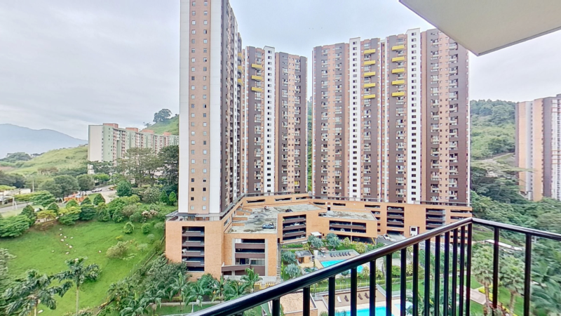 EN MEDELLÍN – ARBOLEDA DEL RODEO