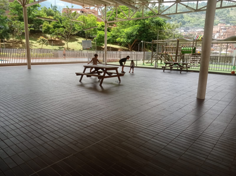 EN CURAZAO – BELLO, ANTIOQUIA