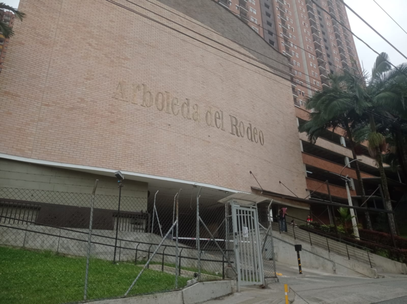 EN MEDELLÍN – ARBOLEDA DEL RODEO