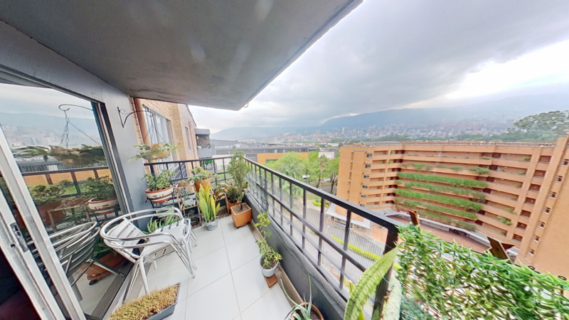 EN MEDELLÍN – TORRES DE KALAMARI