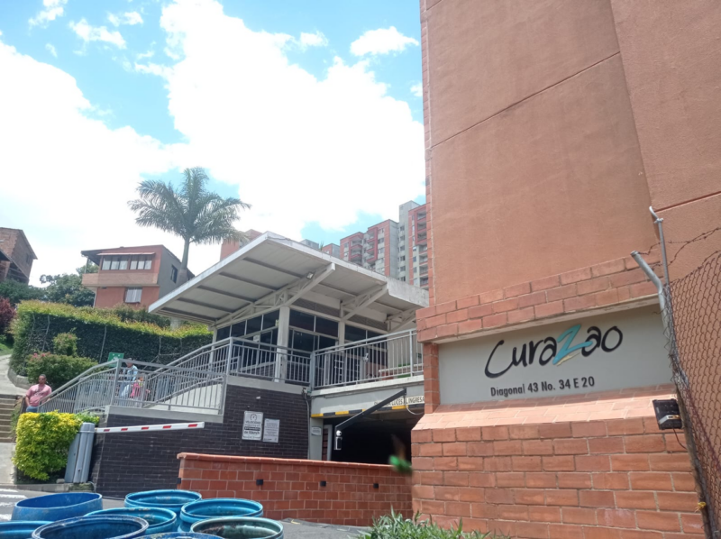 EN CURAZAO – BELLO, ANTIOQUIA
